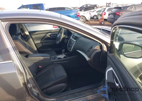 2016 Nissan Altima 2.5 Sv z USA, uszkodzony, nr VIN 1N4AL3AP7GC156723